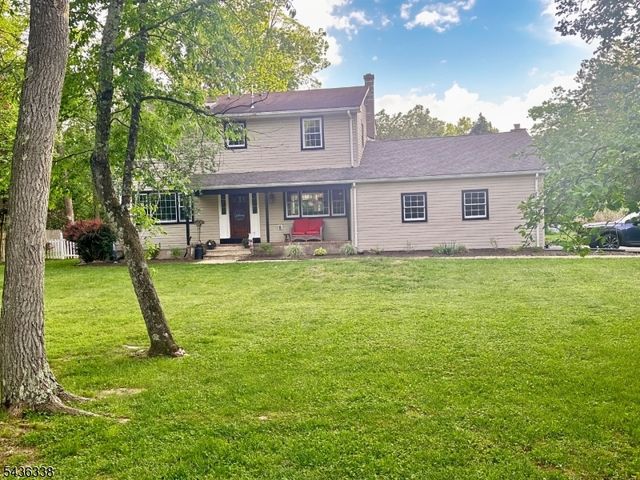 4 Laurel Pl, Chester Twp., NJ 07930