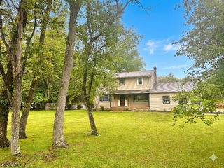 4 Laurel Pl, Chester Twp., NJ 07930