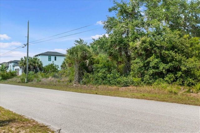 10120 WINNIPEG STREET, Port Charlotte, FL 33981