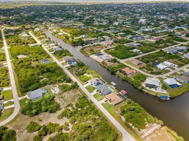 10120 WINNIPEG STREET, Port Charlotte, FL 33981