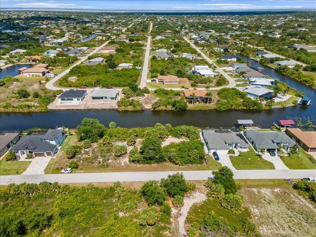 10120 WINNIPEG STREET, Port Charlotte, FL 33981