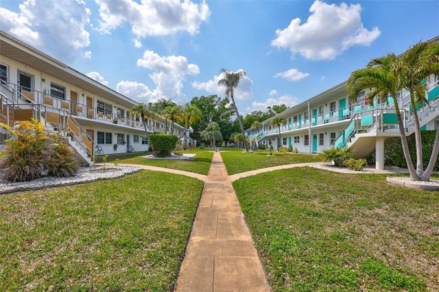 5940 21ST STREET N 11, St Petersburg, FL 33714