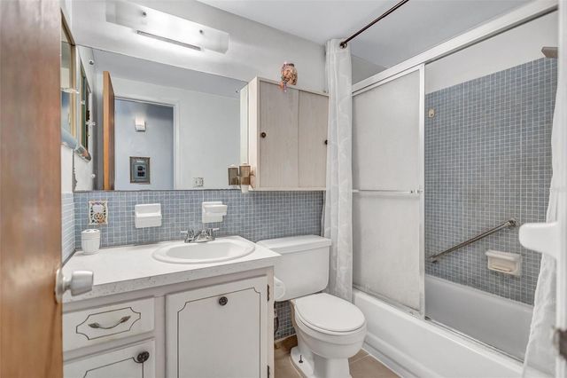 5940 21ST STREET N 11, St Petersburg, FL 33714