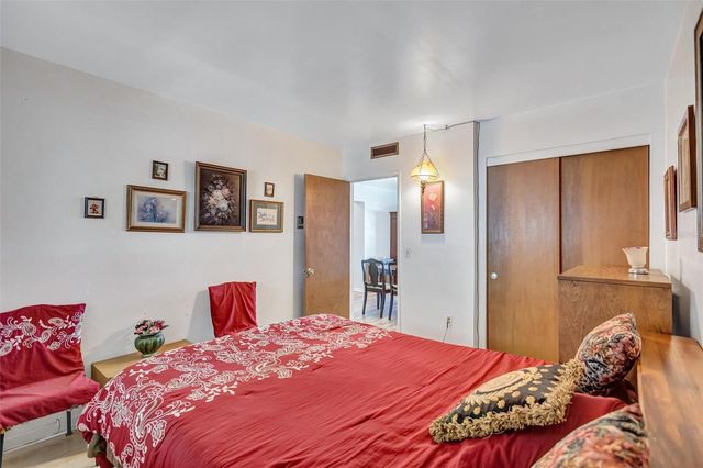 5940 21ST STREET N 11, St Petersburg, FL 33714