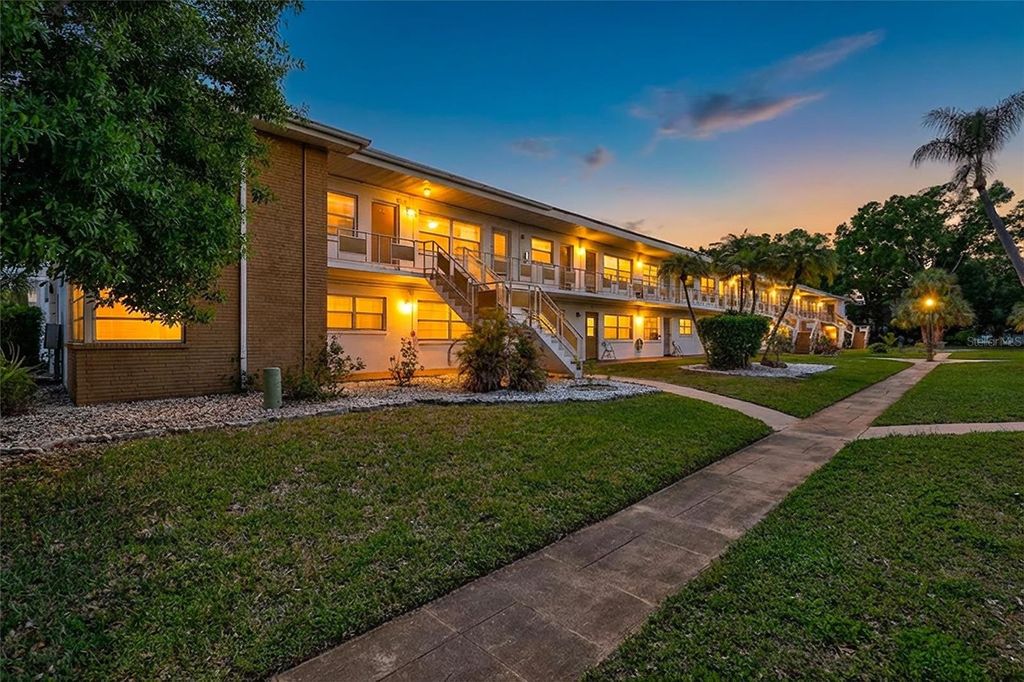 5940 21ST STREET N 11, St Petersburg, FL 33714