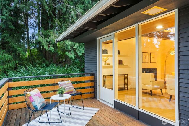 1520 Sycamore Drive SE, Issaquah, WA 98027