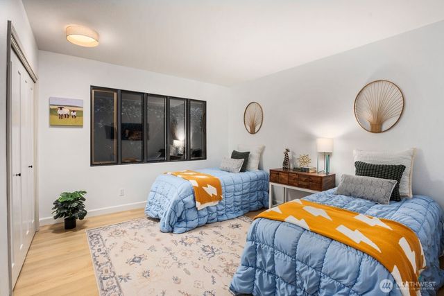 1520 Sycamore Drive SE, Issaquah, WA 98027