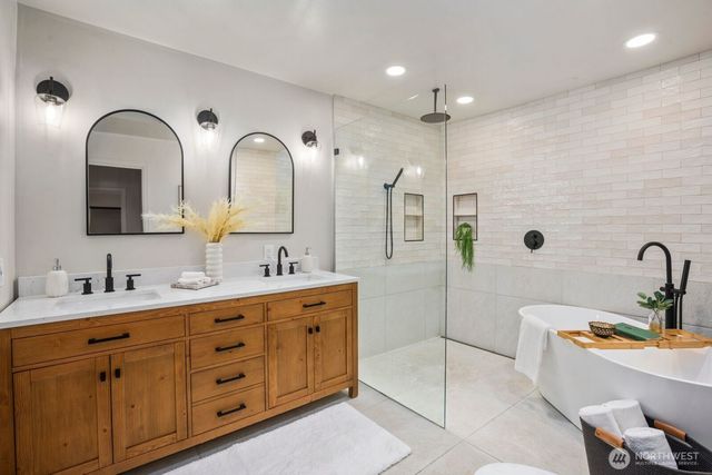 1520 Sycamore Drive SE, Issaquah, WA 98027