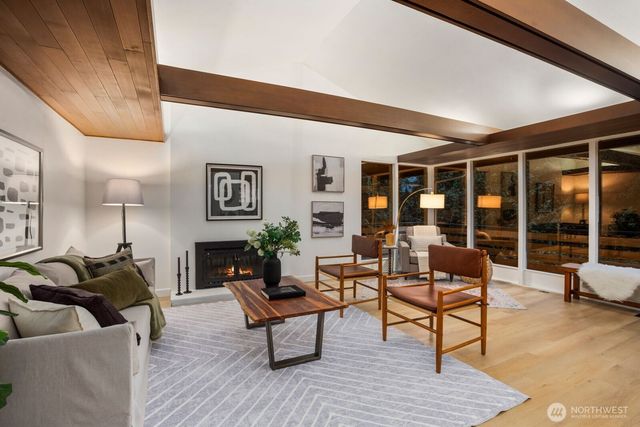 1520 Sycamore Drive SE, Issaquah, WA 98027