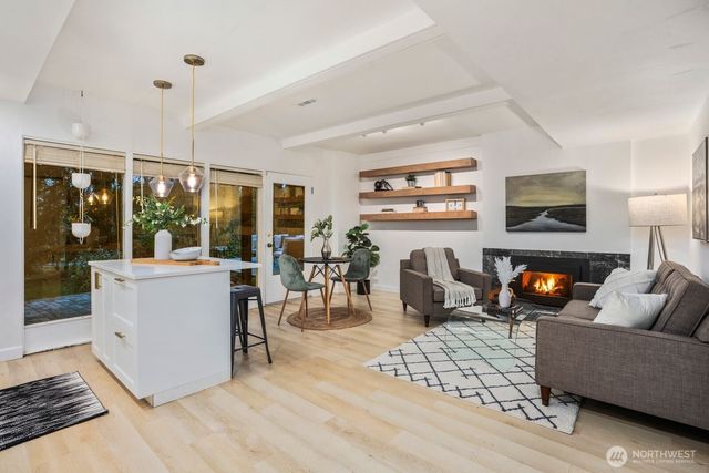 1520 Sycamore Drive SE, Issaquah, WA 98027