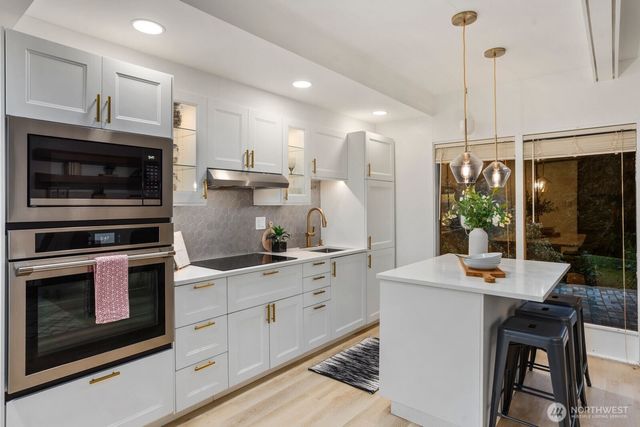 1520 Sycamore Drive SE, Issaquah, WA 98027