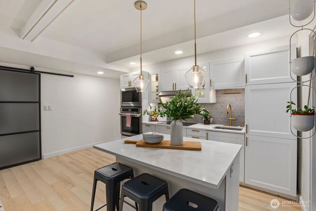 1520 Sycamore Drive SE, Issaquah, WA 98027