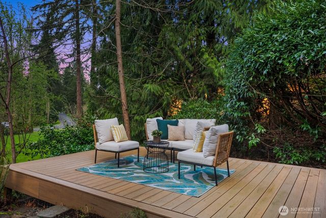 1520 Sycamore Drive SE, Issaquah, WA 98027