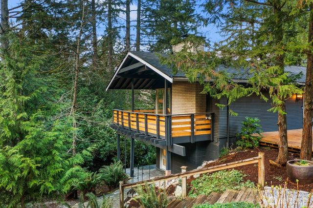 1520 Sycamore Drive SE, Issaquah, WA 98027