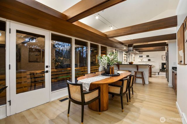 1520 Sycamore Drive SE, Issaquah, WA 98027