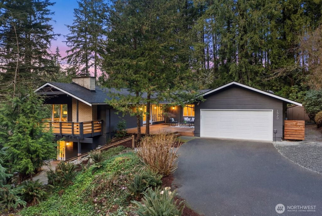 1520 Sycamore Drive SE, Issaquah, WA 98027