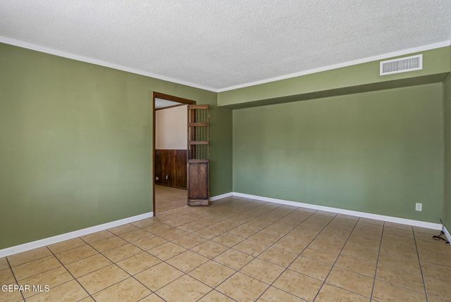 10161 BERMUDA Avenue, El Paso, TX 79925