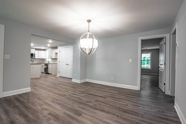 4271 McLamb Ave., Little River, SC 29566