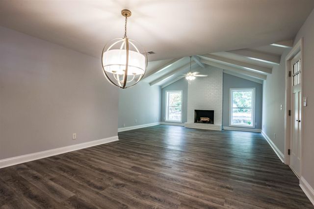 4271 McLamb Ave., Little River, SC 29566