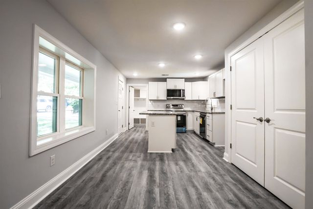 4271 McLamb Ave., Little River, SC 29566