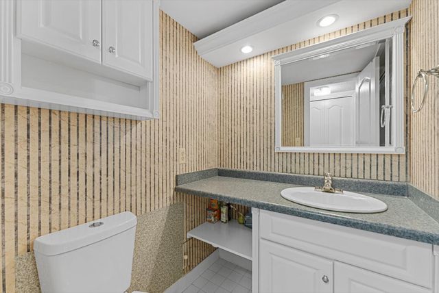 3540 S Ocean Boulevard 604, South Palm Beach, FL 33480