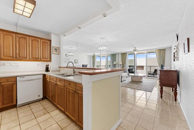 3540 S Ocean Boulevard 604, South Palm Beach, FL 33480