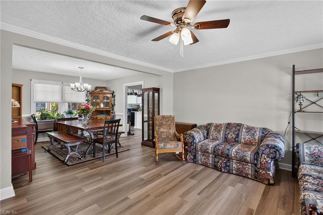 4876 Nansemond PW, Suffolk, VA 23435