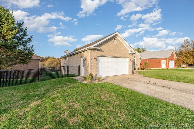 4106 Andrew Drive, Floyds Knobs, IN 47119