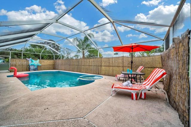 1803 E Easy St, Fort Pierce, FL 34982