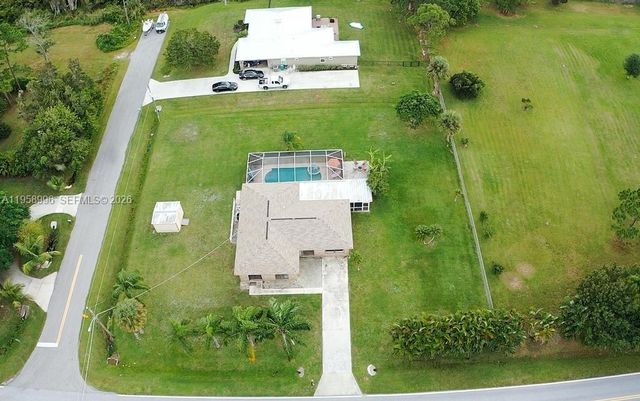 1803 E Easy St, Fort Pierce, FL 34982