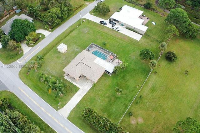 1803 E Easy St, Fort Pierce, FL 34982