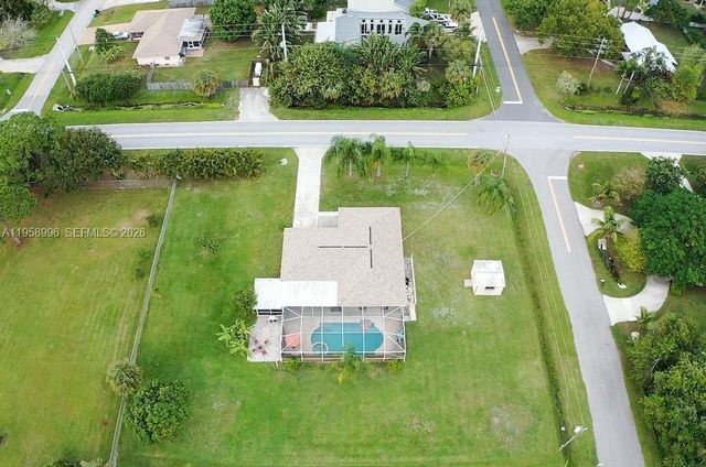 1803 E Easy St, Fort Pierce, FL 34982
