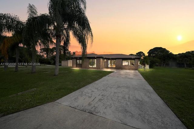 1803 E Easy St, Fort Pierce, FL 34982