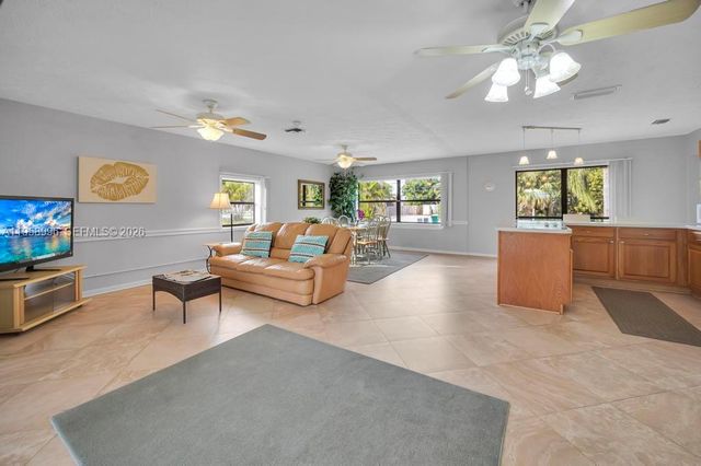 1803 E Easy St, Fort Pierce, FL 34982