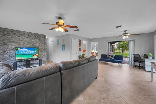 1803 E Easy St, Fort Pierce, FL 34982