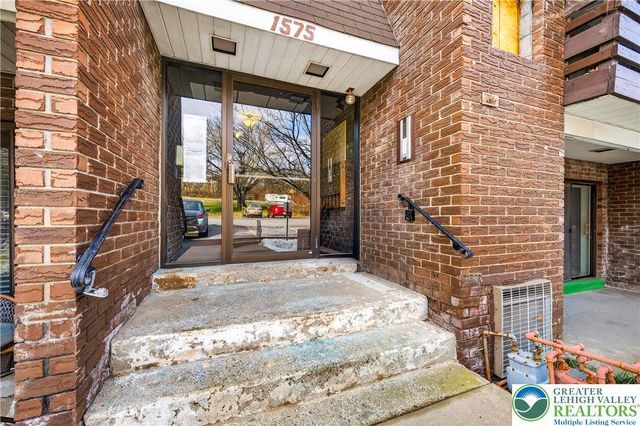 1575 Creekside Road A2, Whitehall Twp, PA 18052