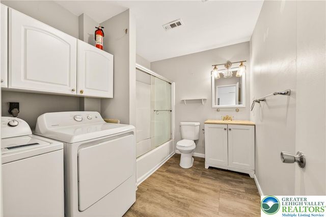 1575 Creekside Road A2, Whitehall Twp, PA 18052