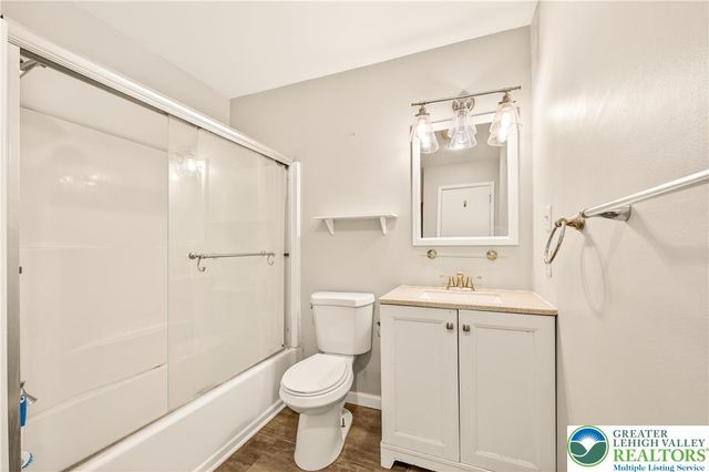 1575 Creekside Road A2, Whitehall Twp, PA 18052