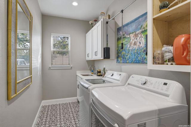 124 Creekwood, Bandera, TX 78003