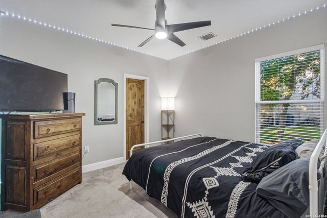 124 Creekwood, Bandera, TX 78003
