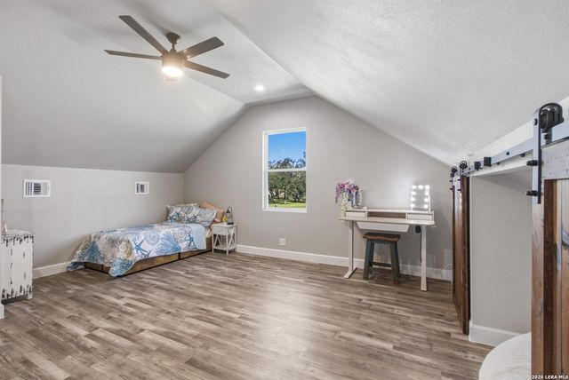 124 Creekwood, Bandera, TX 78003
