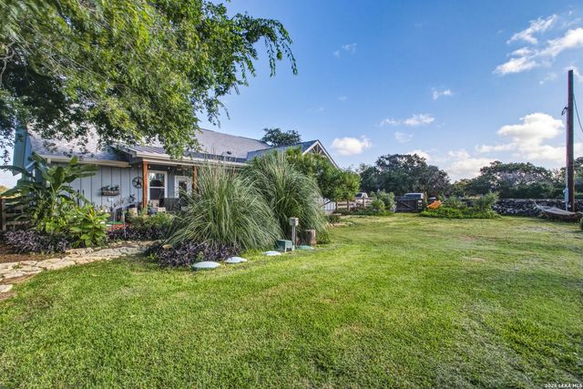 124 Creekwood, Bandera, TX 78003