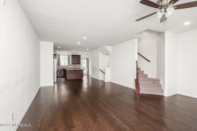21 Green Street, North Brunswick, NJ 08902