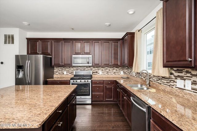 21 Green Street, North Brunswick, NJ 08902