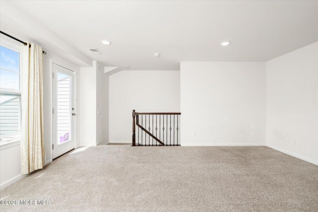 21 Green Street, North Brunswick, NJ 08902