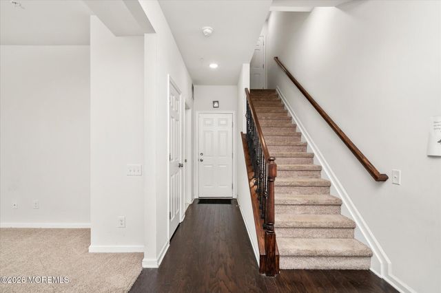 21 Green Street, North Brunswick, NJ 08902