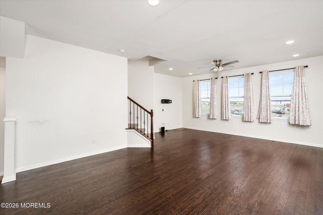 21 Green Street, North Brunswick, NJ 08902