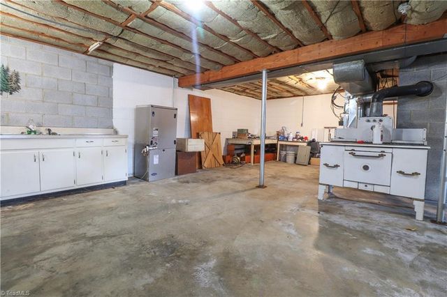 841 Anglin Mill Road, Stoneville, NC 27048