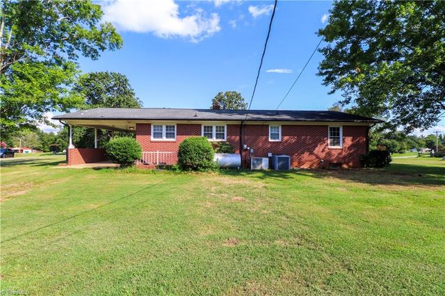 841 Anglin Mill Road, Stoneville, NC 27048