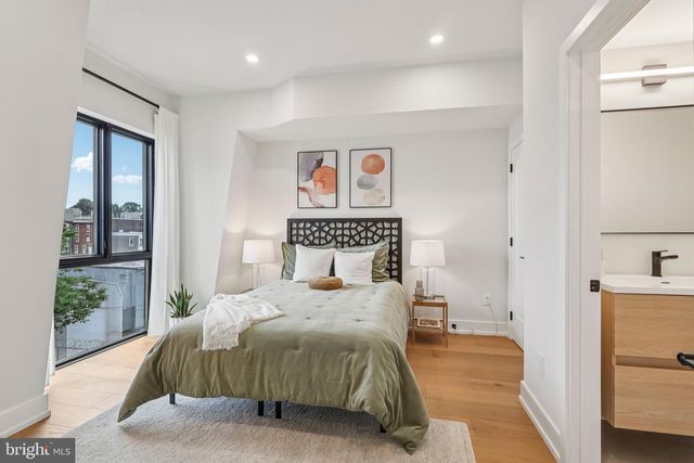 3409 W LIPPINCOTT ST, Philadelphia, PA 19132